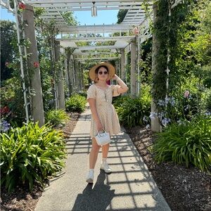 Meet your Posher, Emma